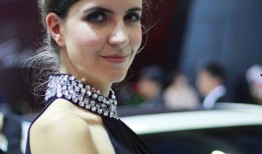 麻豆还,时尚界的璀璨明珠，引领潮流的先锋力量